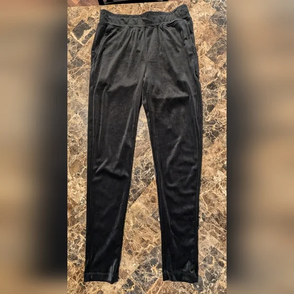 Cable & Gauge Black Jogger Velour Set - Picture 7 of 12